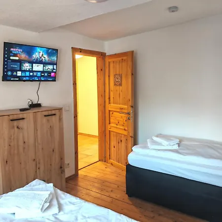 Apartment Moderne Etagenwohnung Im Zentrum - Monteurszimmer