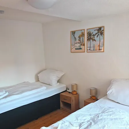 Moderne Etagenwohnung Im Zentrum - Monteurszimmer Apartment